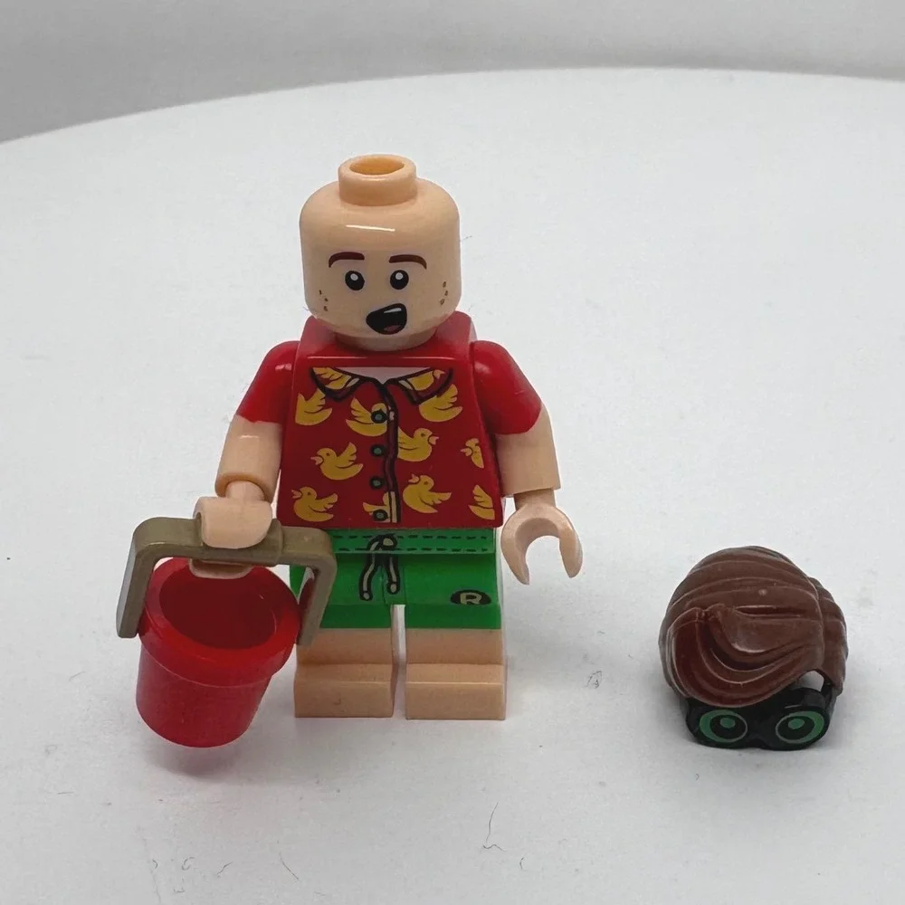 LEGO Batman Movie Vacation Robin Minifigure sh314 Red Duck Shirt Green Goggles